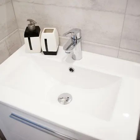 Flat Bahan Wrocław